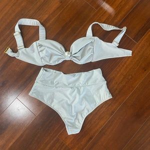 Montce Pearl swim set